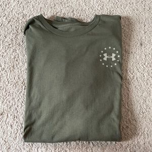 Green under armour t shirt
